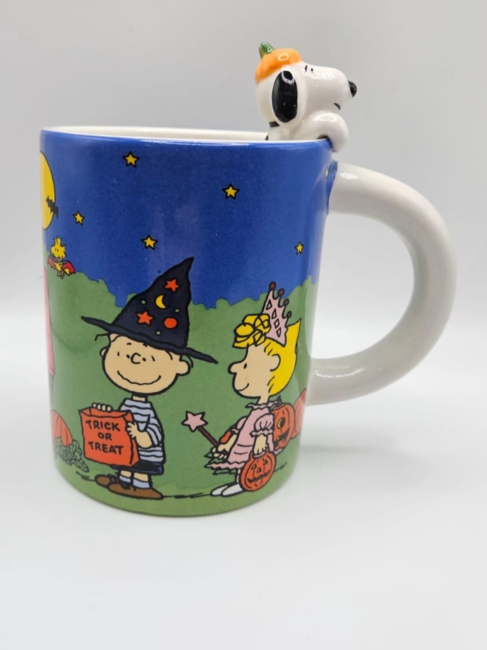 Peanuts Halloween Mug with Blue, Green, Yellow and White